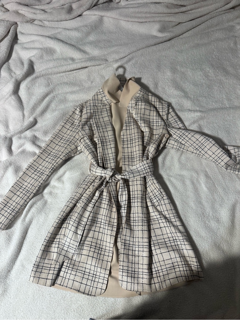 Solitaire Beige Plaid Trench Coat